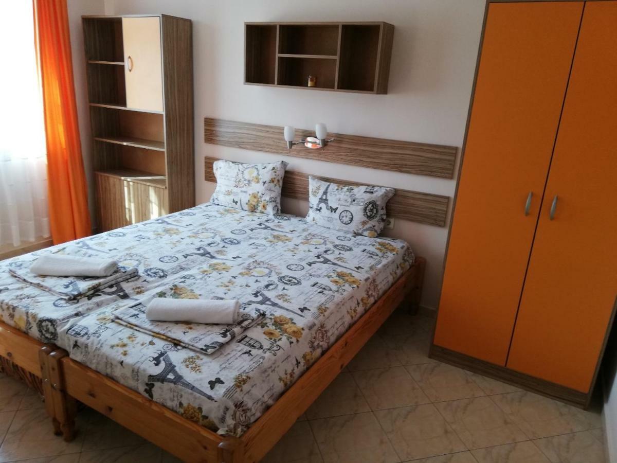 Guest House Yanina Sozopol Exterior photo